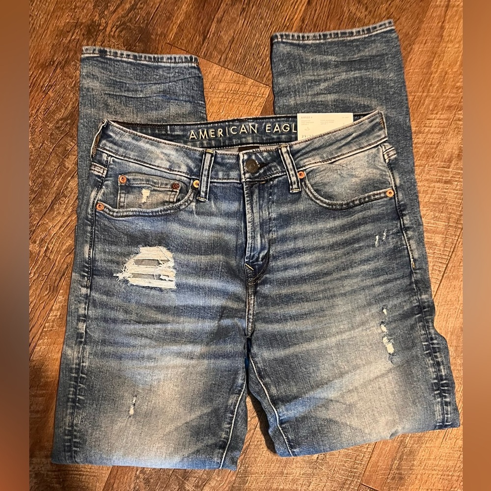 NWT AE Men’s Jeans NWT 29 x 32 Distressed Athletic Fit